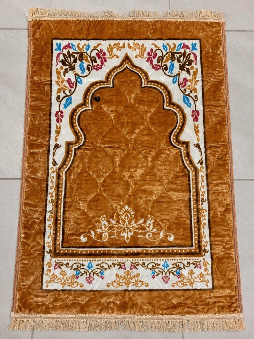 Luxury Plush Rug Janamaz Mat w/ Tassels Gold Floral Velvet